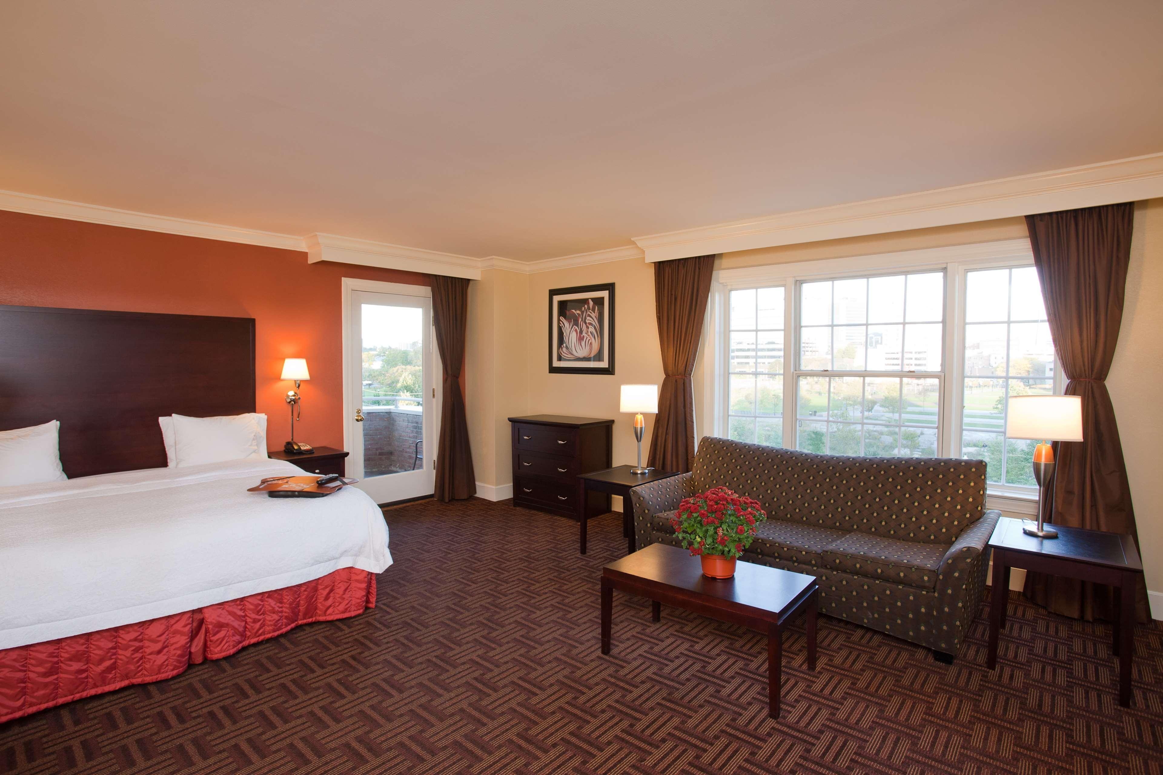 Hampton Inn & Suites Stamford Dış mekan fotoğraf