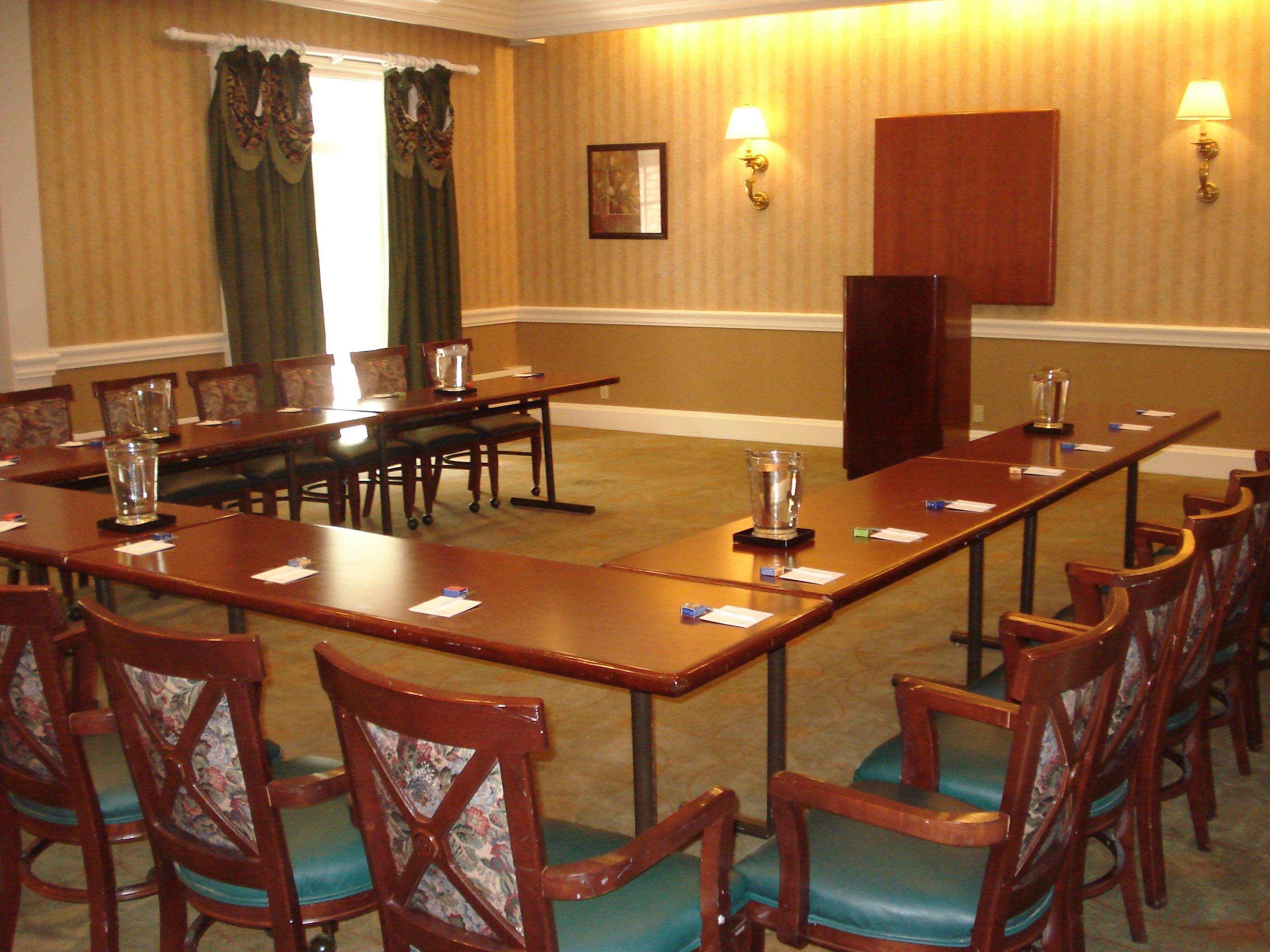 Hampton Inn & Suites Stamford Dış mekan fotoğraf