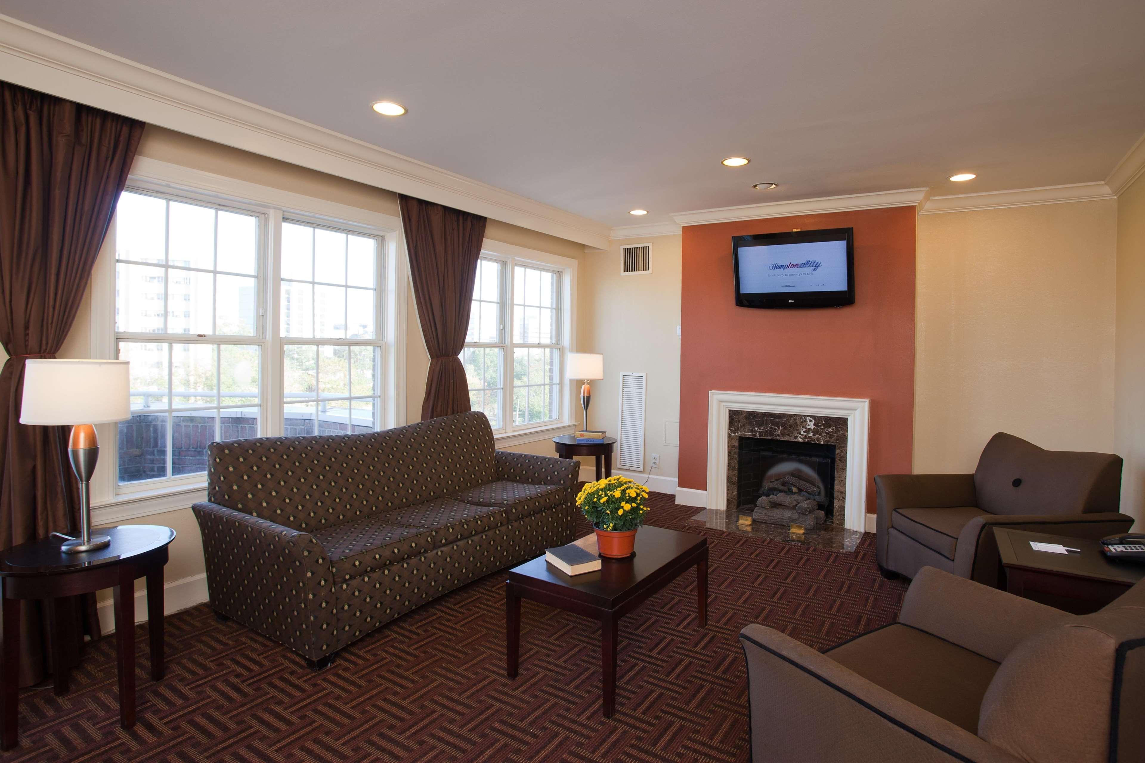 Hampton Inn & Suites Stamford Dış mekan fotoğraf