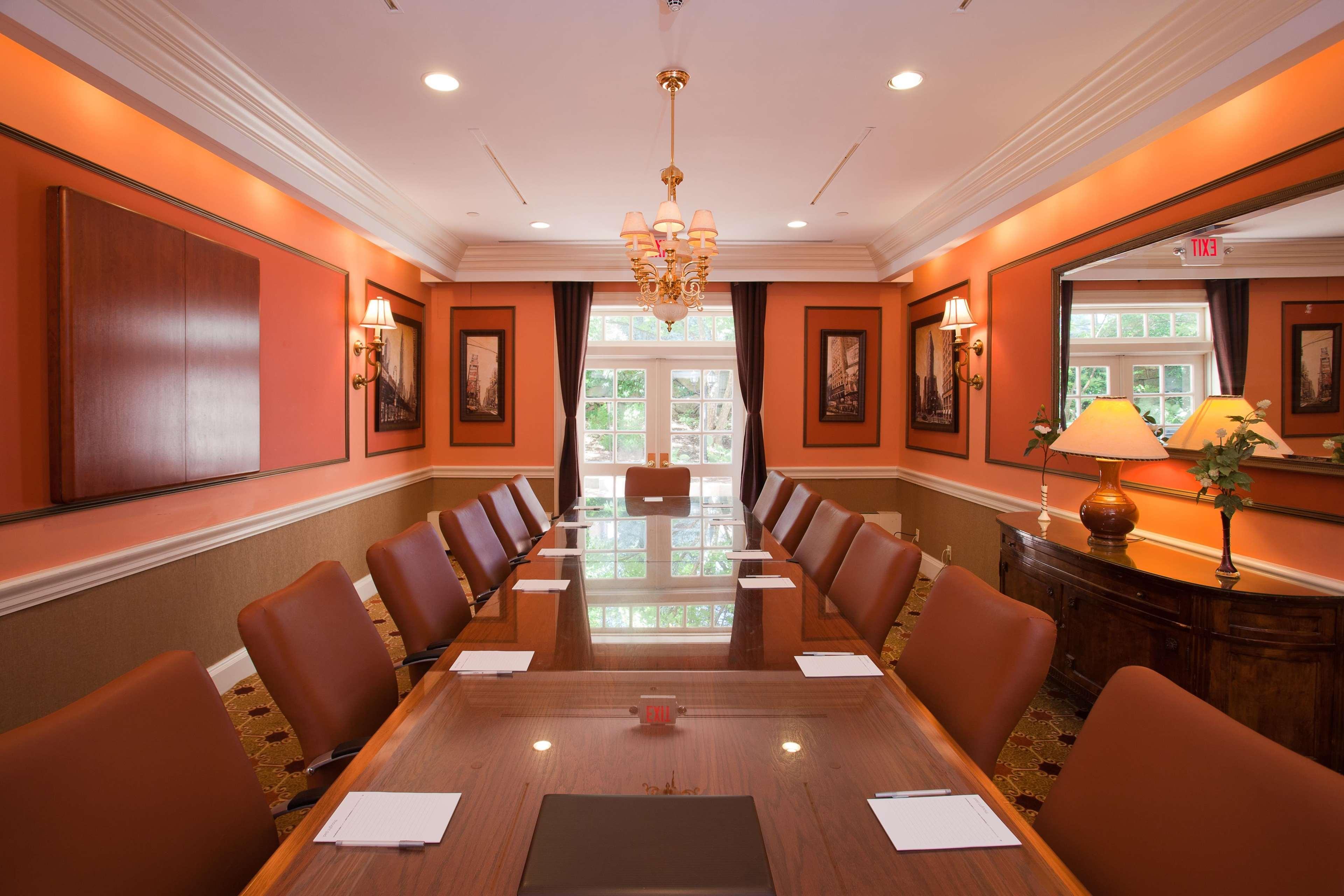 Hampton Inn & Suites Stamford Dış mekan fotoğraf