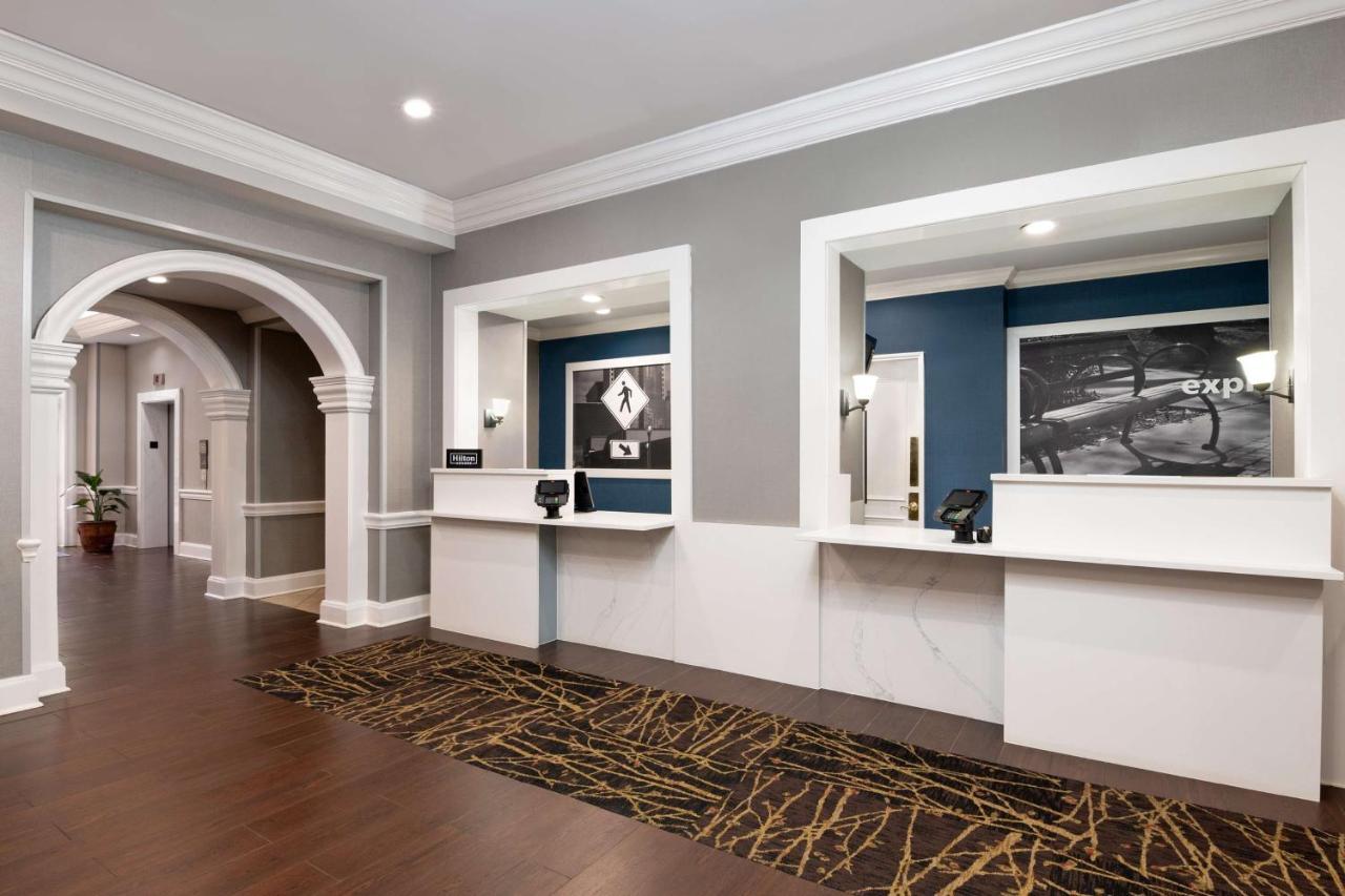 Hampton Inn & Suites Stamford Dış mekan fotoğraf