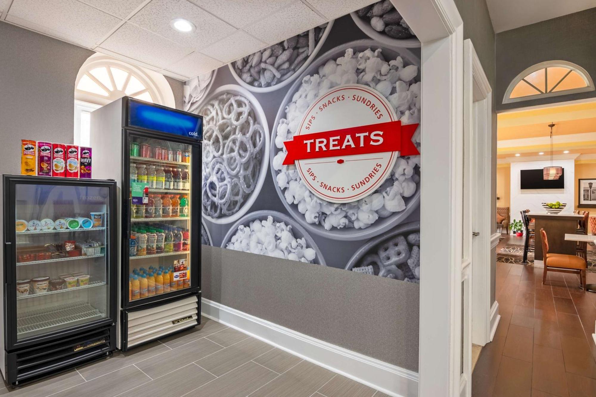 Hampton Inn & Suites Stamford Dış mekan fotoğraf